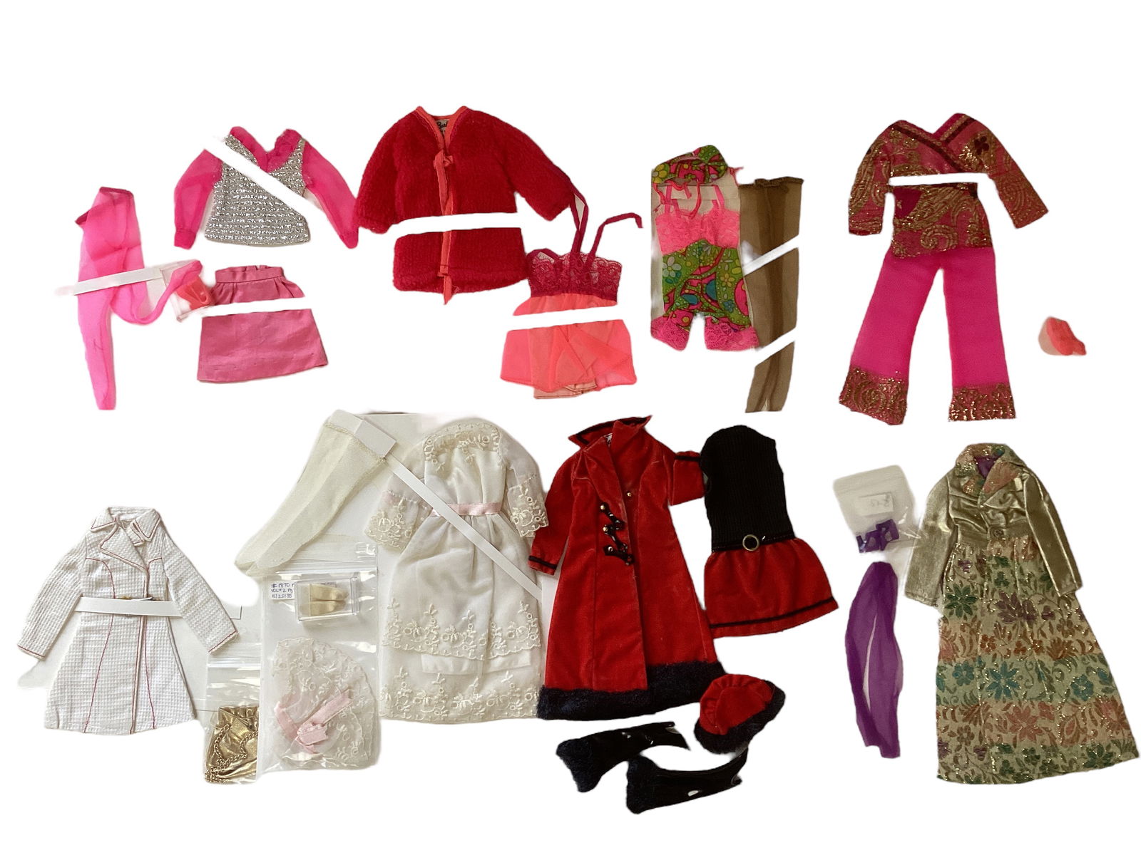 8 Mod Barbie Outfits (1 of 7)