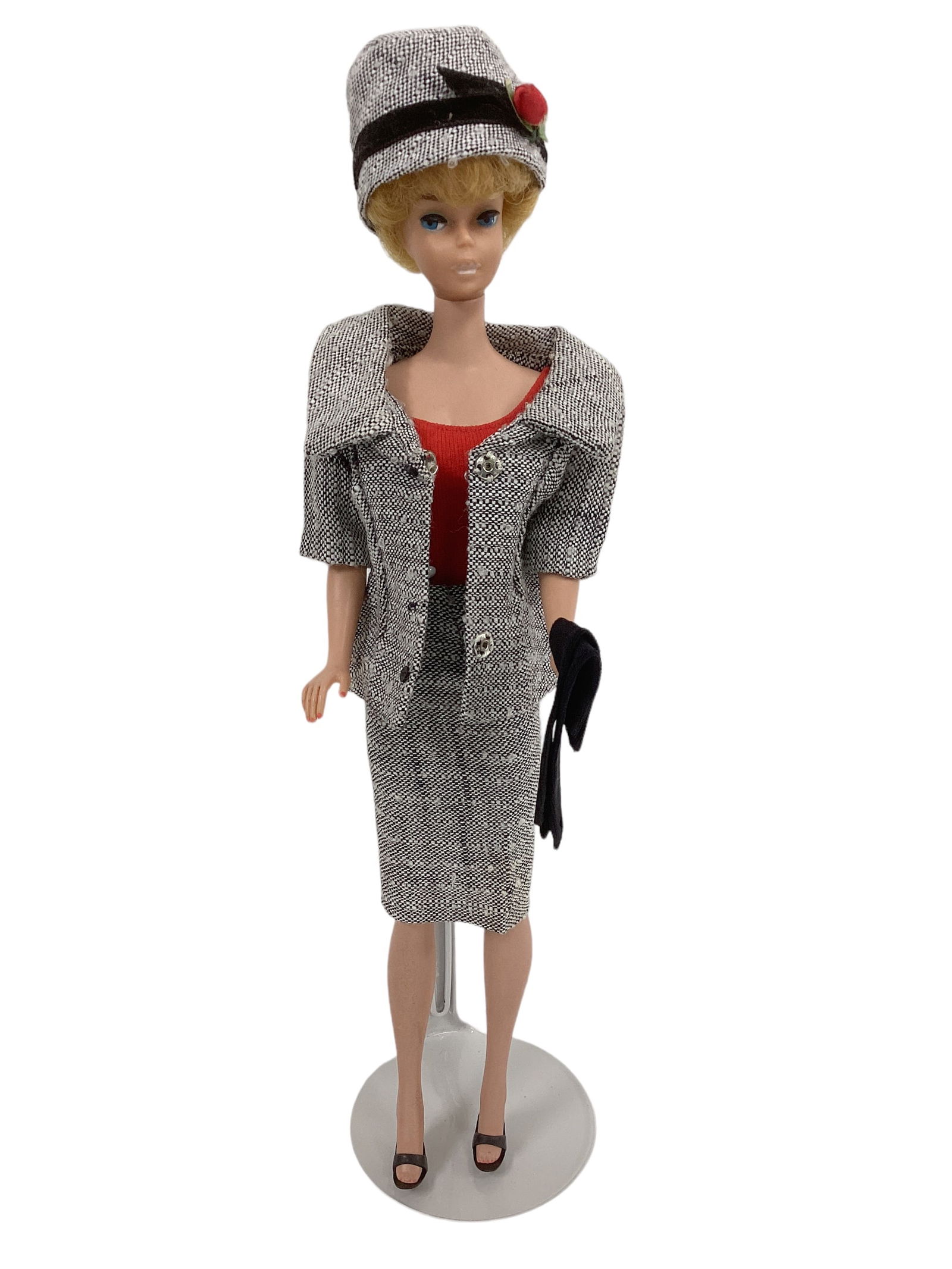 Beautiful Blond Bubblecut Barbie (1 of 5)