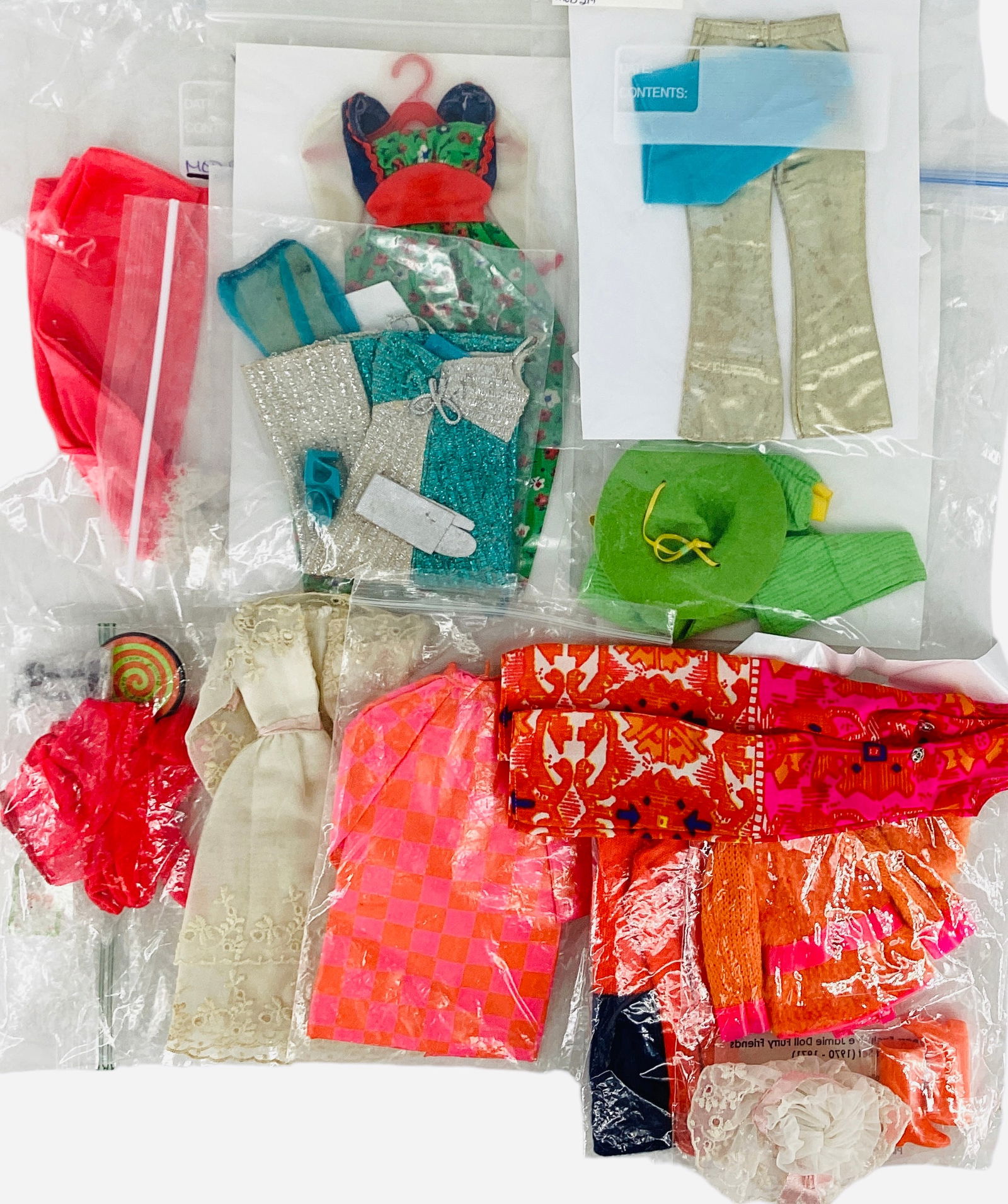 Mod Barbie clothes (1 of 1)