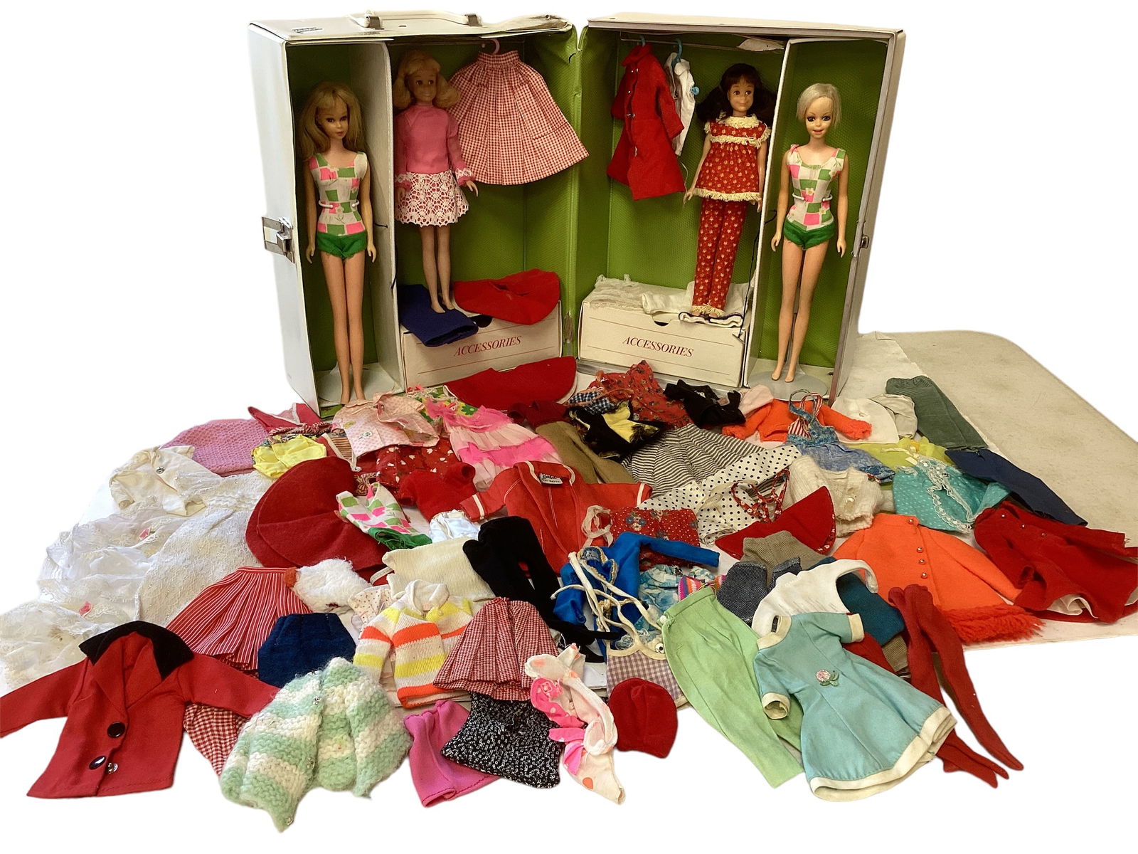 Francie Doll & Twiggy Doll & (2) Skooter Dolls w/ Case & Clothing (1 of 8)