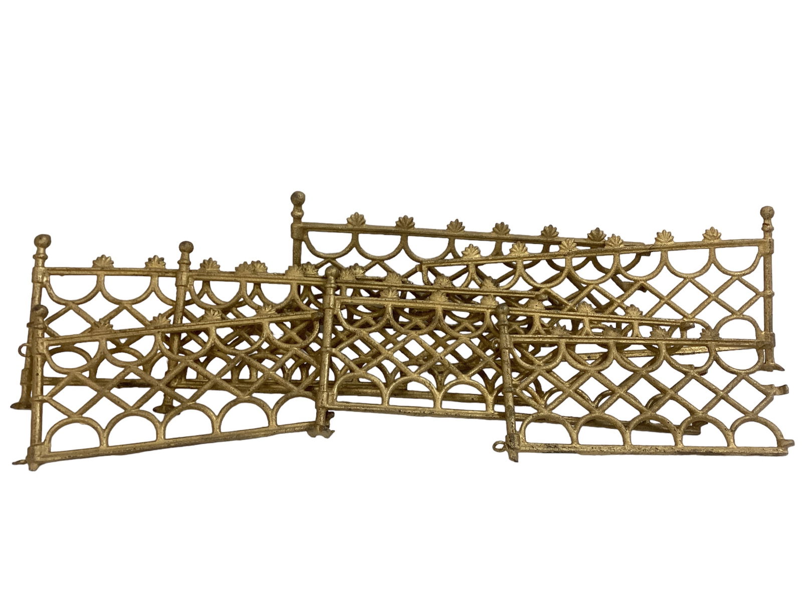 Antique cast iron fence. (1 of 2)