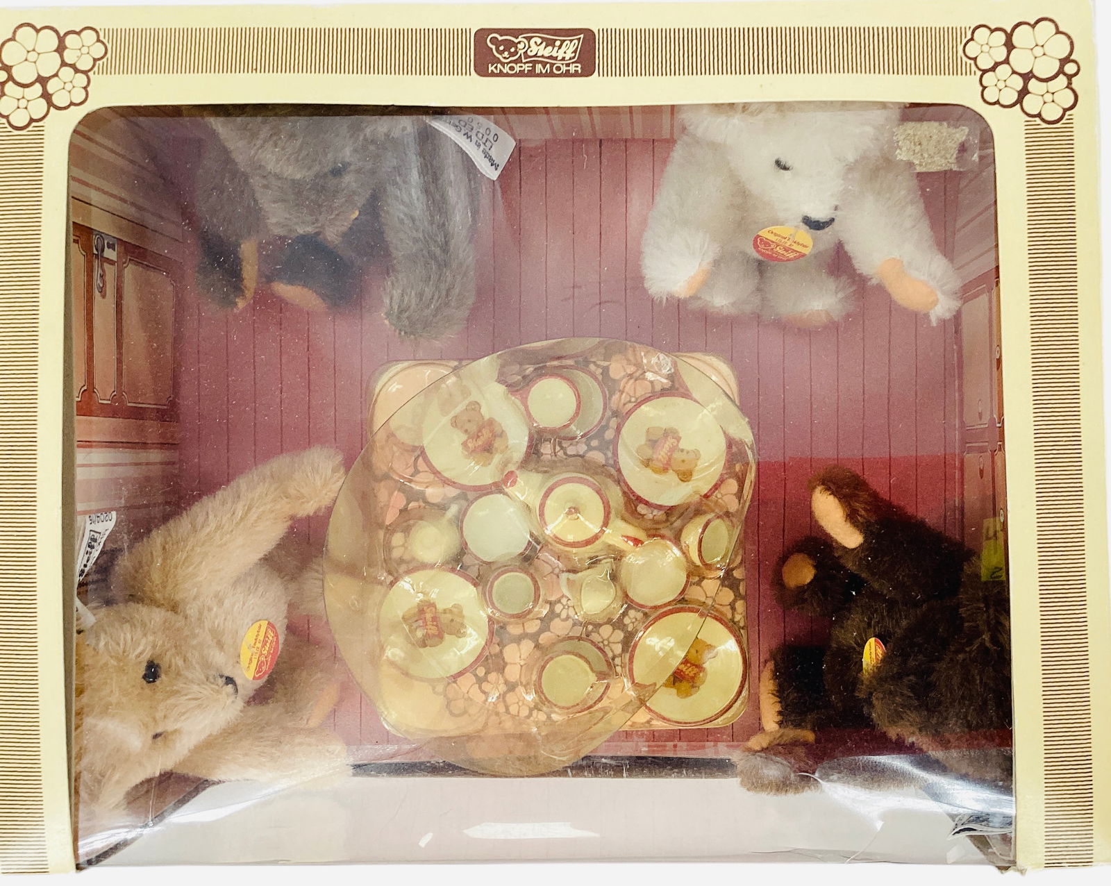Steiff Teddy Bear Tea Party Set. (1 of 3)