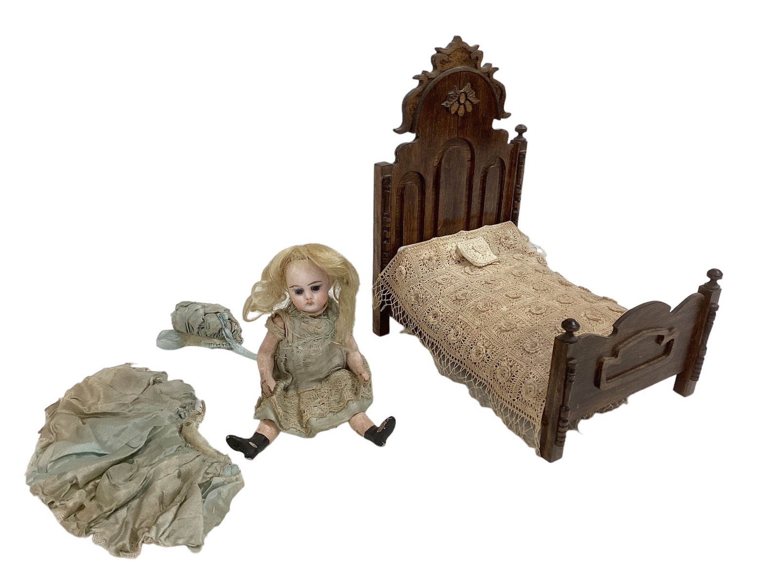 Small FG "Gaultier" bisque socket head girl. (1 of 6)