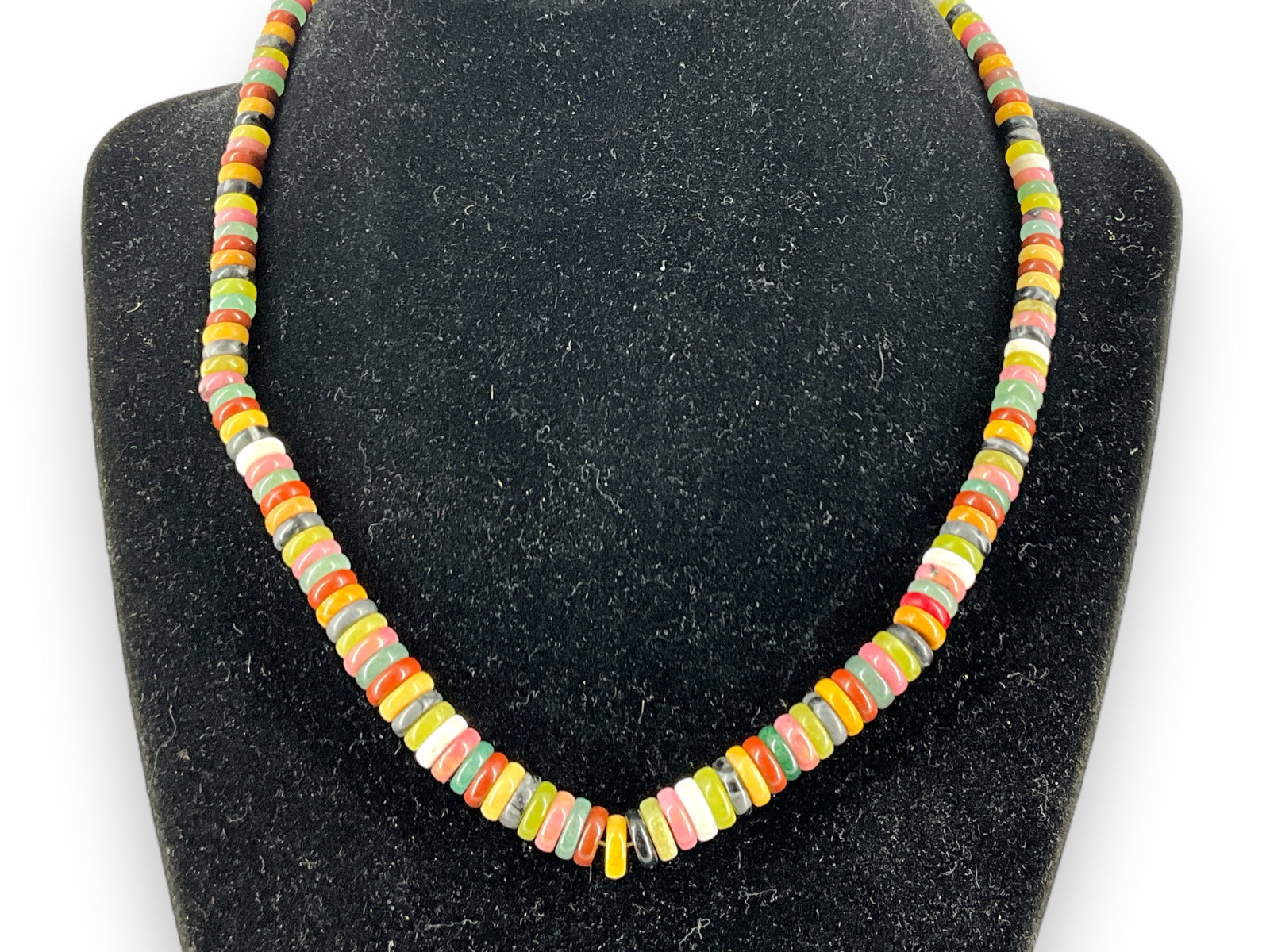 Southwestern Graduated Disk Beaded Necklace (1 of 6)