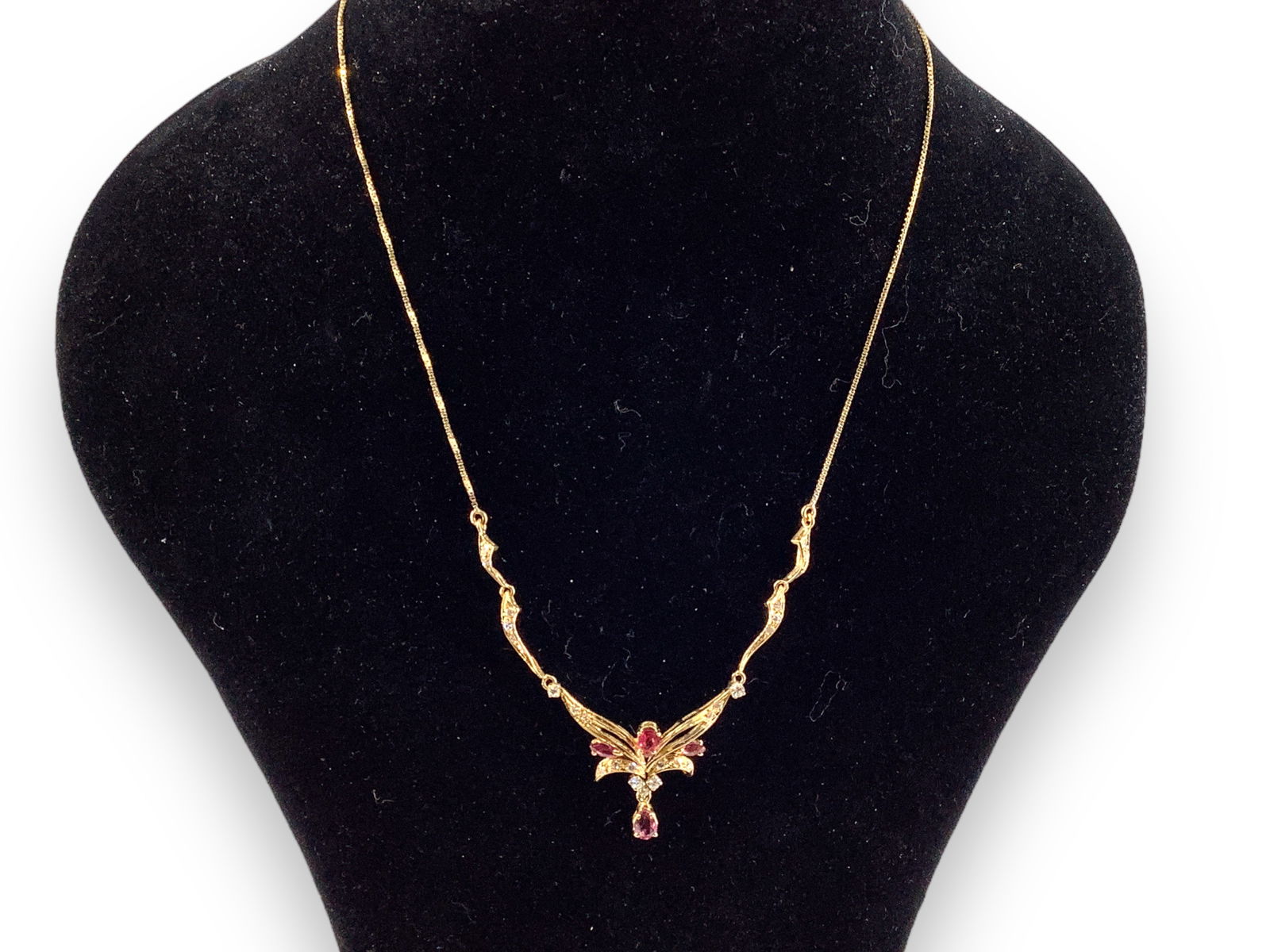 18kt Yellow Gold Necklace with Rubies and Diamonds (1 of 3)