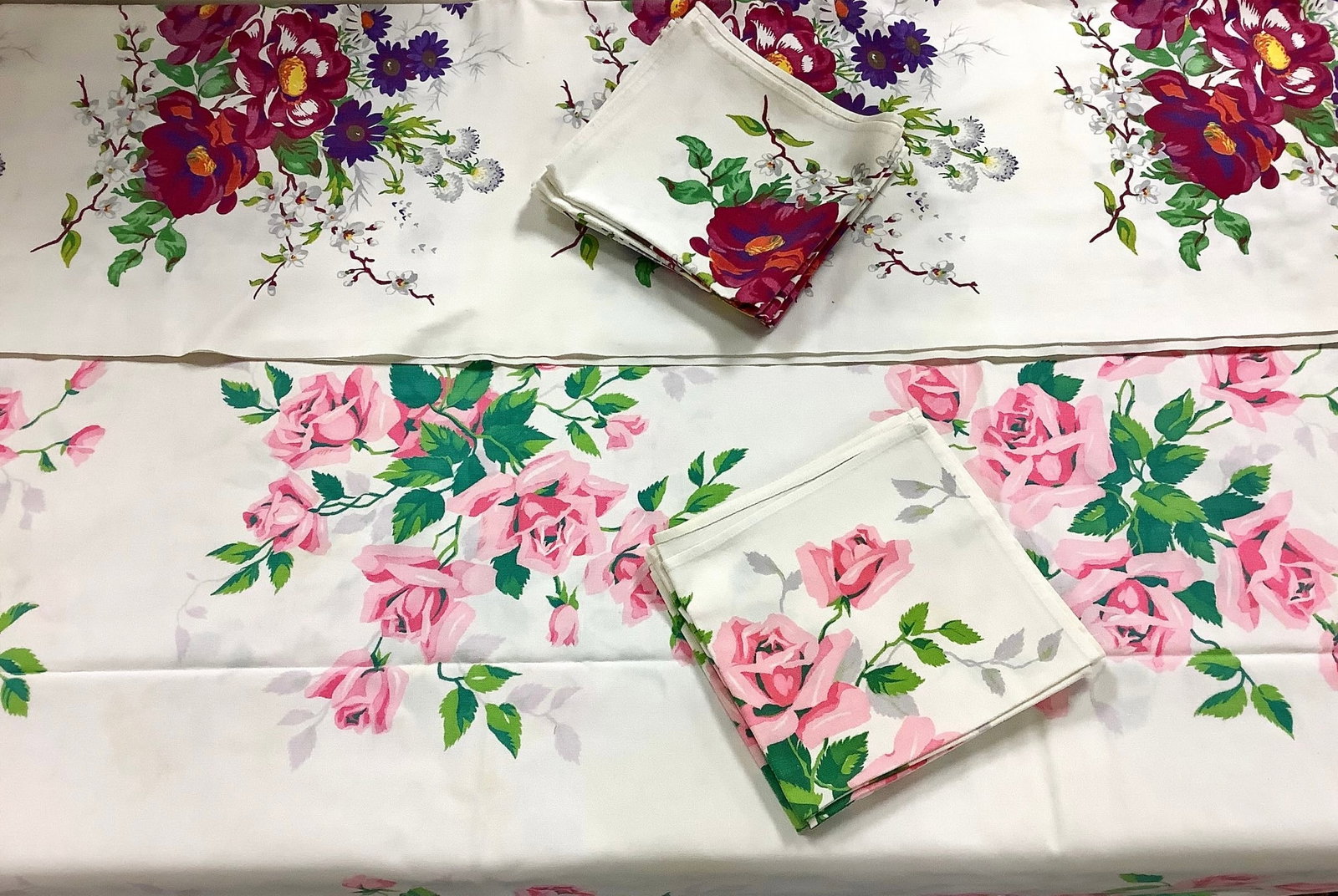 Vintage Table Coverings (1 of 3)