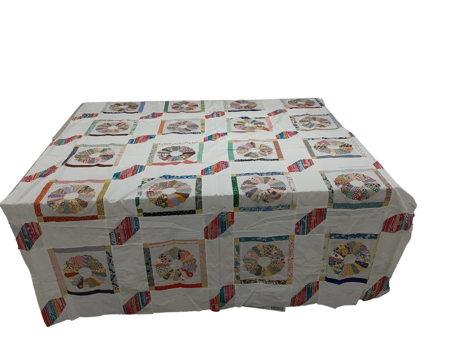 Vintage Dresden Plate Quilt Topper (1 of 5)