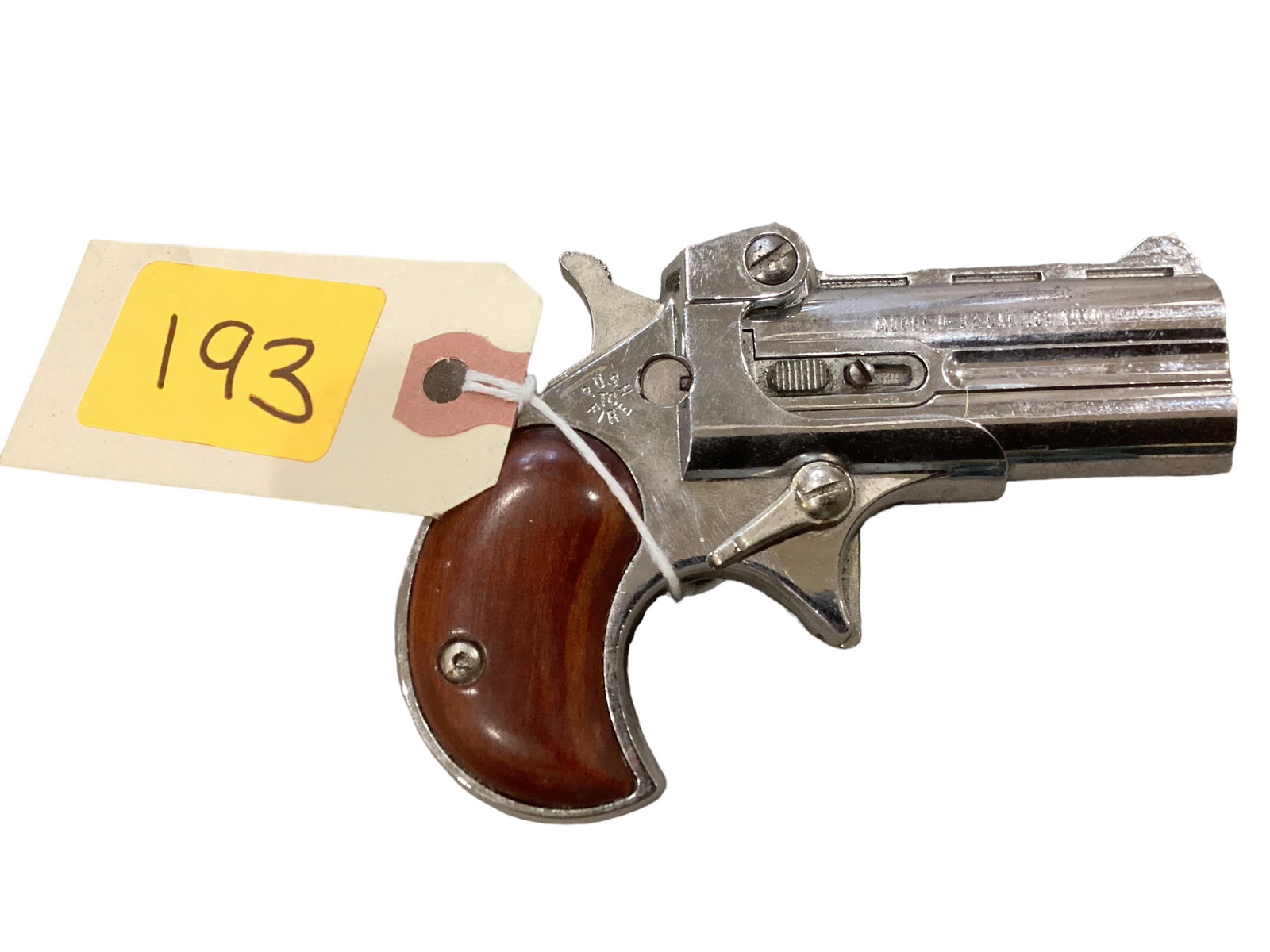 Davis Industries Model D-32 .32 Auto Caliber O/U Pistol SN: 281413: Davis Industries Model D-32 .32 Auto Caliber O/U Pistol SN: 281413Be aware of additional charges as shipping restrictions require all handguns to ship via Overnight UPS, Adult Signature required, to a