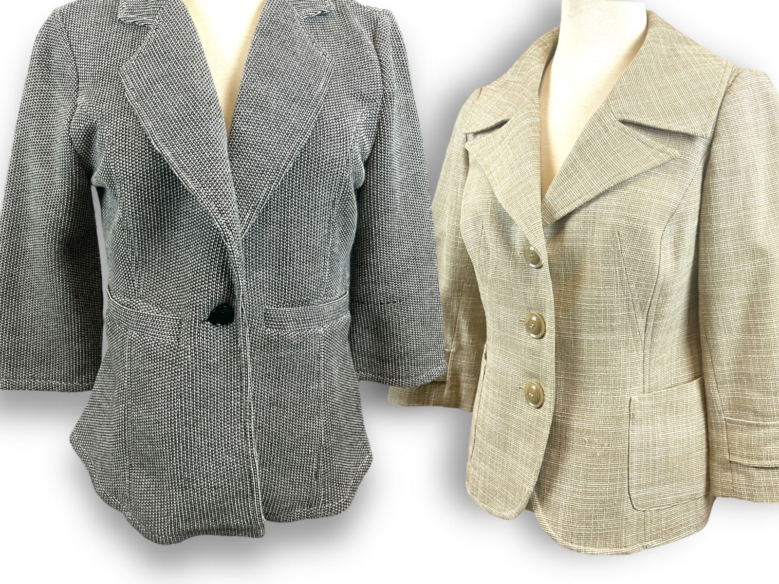 Two Small Tweed Ladies Jackets (1 of 10)