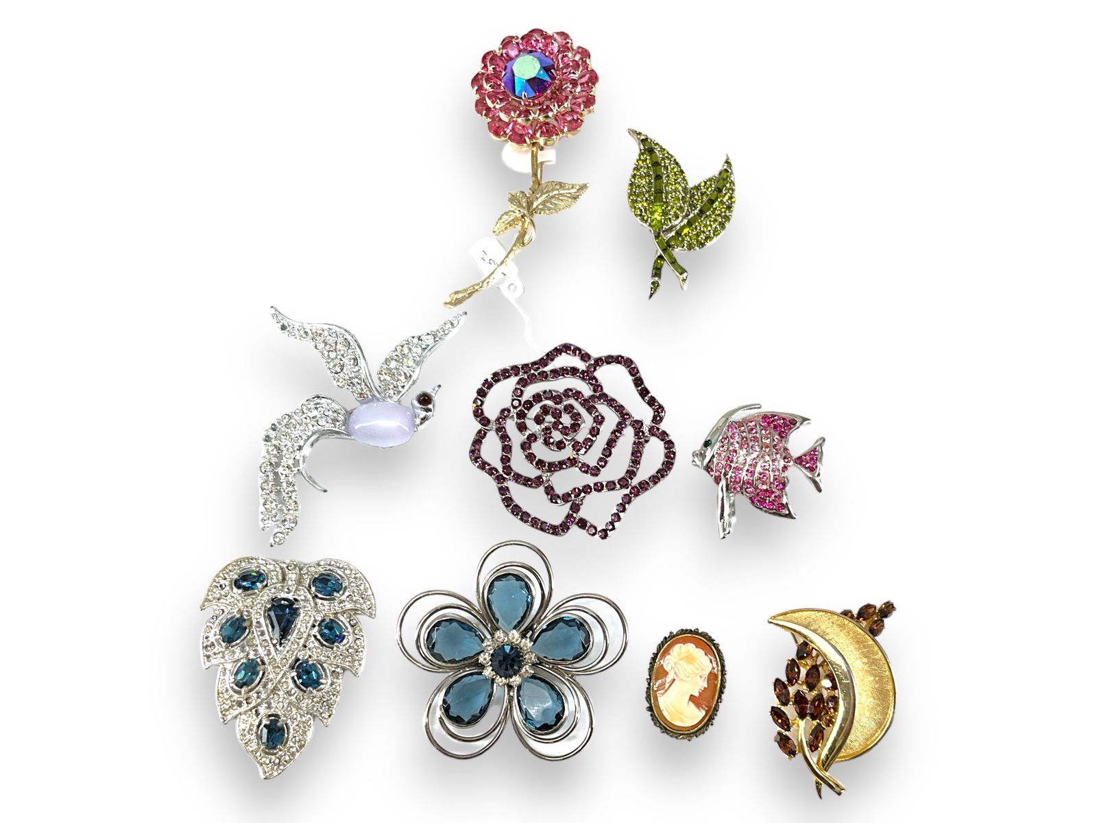 Nine Vintage - Retro Pins (1 of 11)