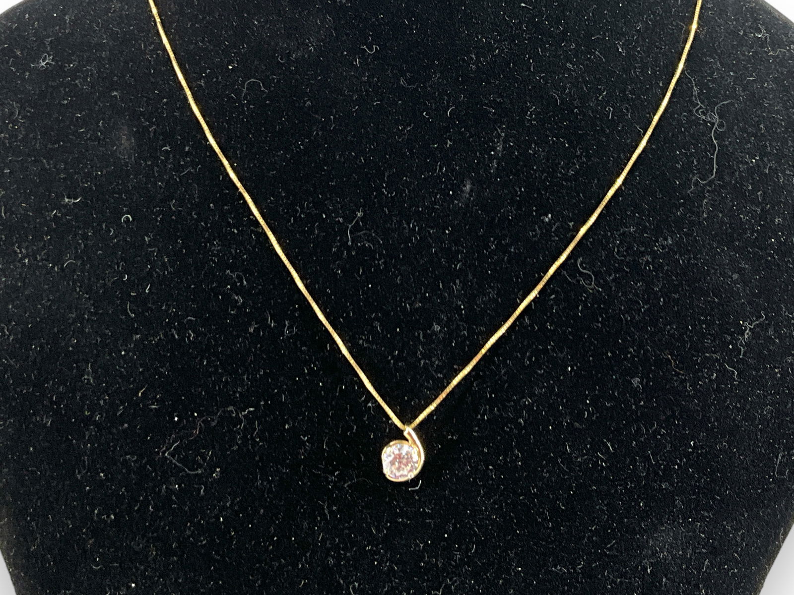 14kt Yellow Gold Necklace W/ Pendant (1 of 5)