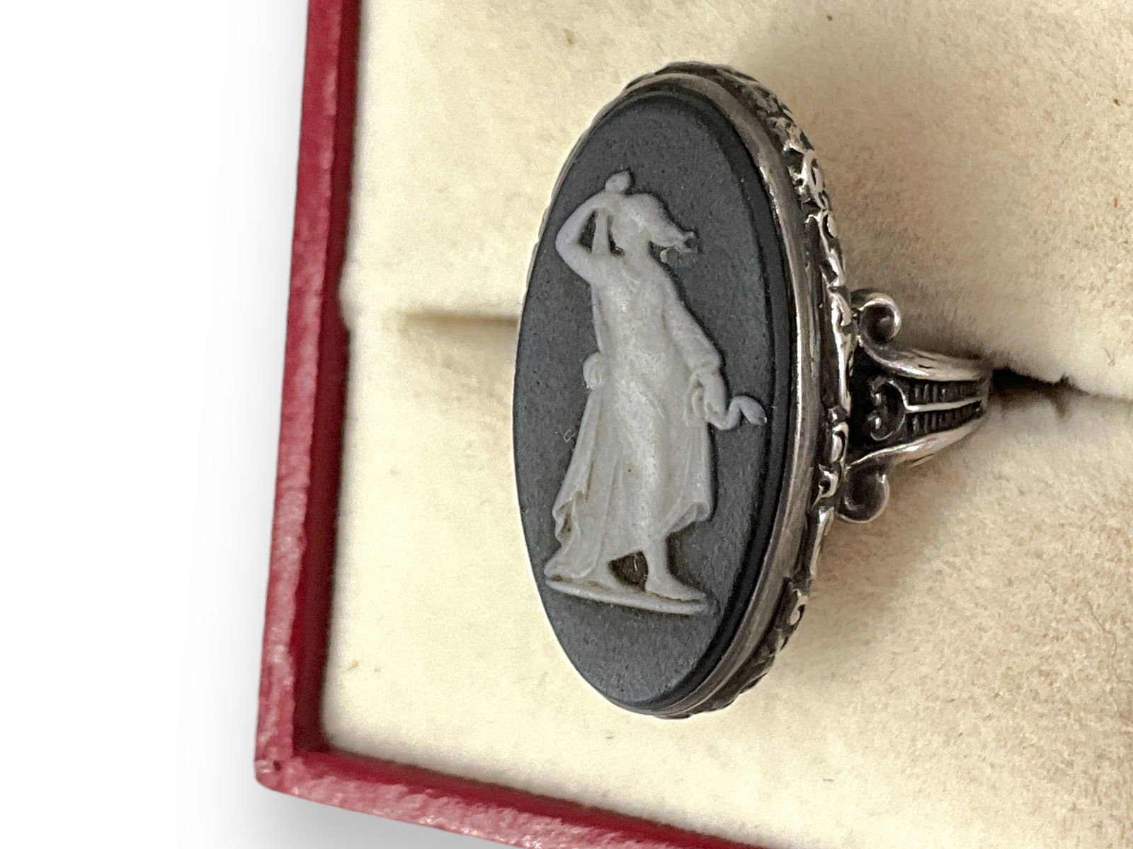 Sterling Silver and Jasperware Cameo Ring: Sterling Silver and Jasperware Cameo RingTested sterling silver/925, 0.155 troy ounces total weight, size 4 with tapered shank, 25.5mm mounting, Wedgwood cameo at center in bezel setting.
