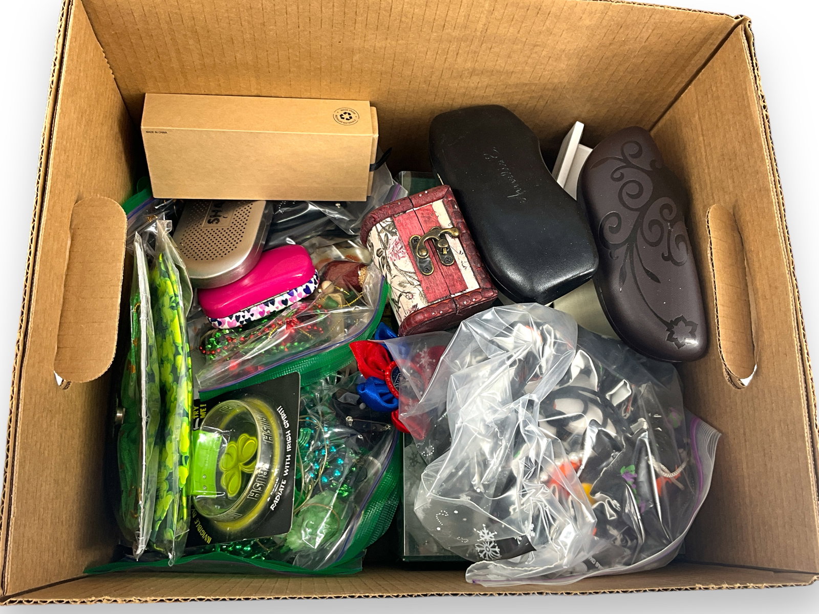 Holiday Accessories, Jewelry Box, Glasses Cases & More: Holiday Accessories, Jewelry Box, Glasses Cases & MoreHoliday accessories, glasses cases, modern wrist watches, small pill box, Blue Jackets ribbon pin, and more.