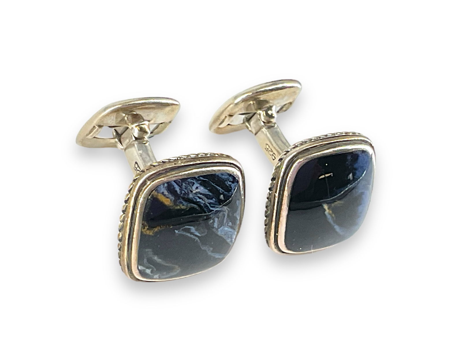 "David Yurman" Brand Schiller Cufflinks (1 of 5)