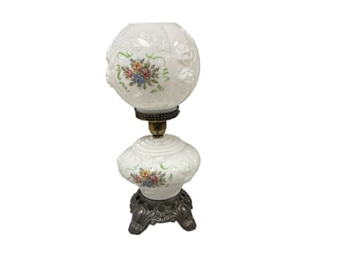White Hurricane Gone with the Wind Lamp Lamp 22 in. (55.9 cm.)