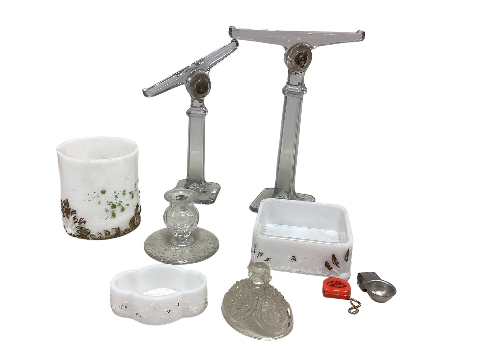 Box lot of (7) Glass Items (1 of 5)