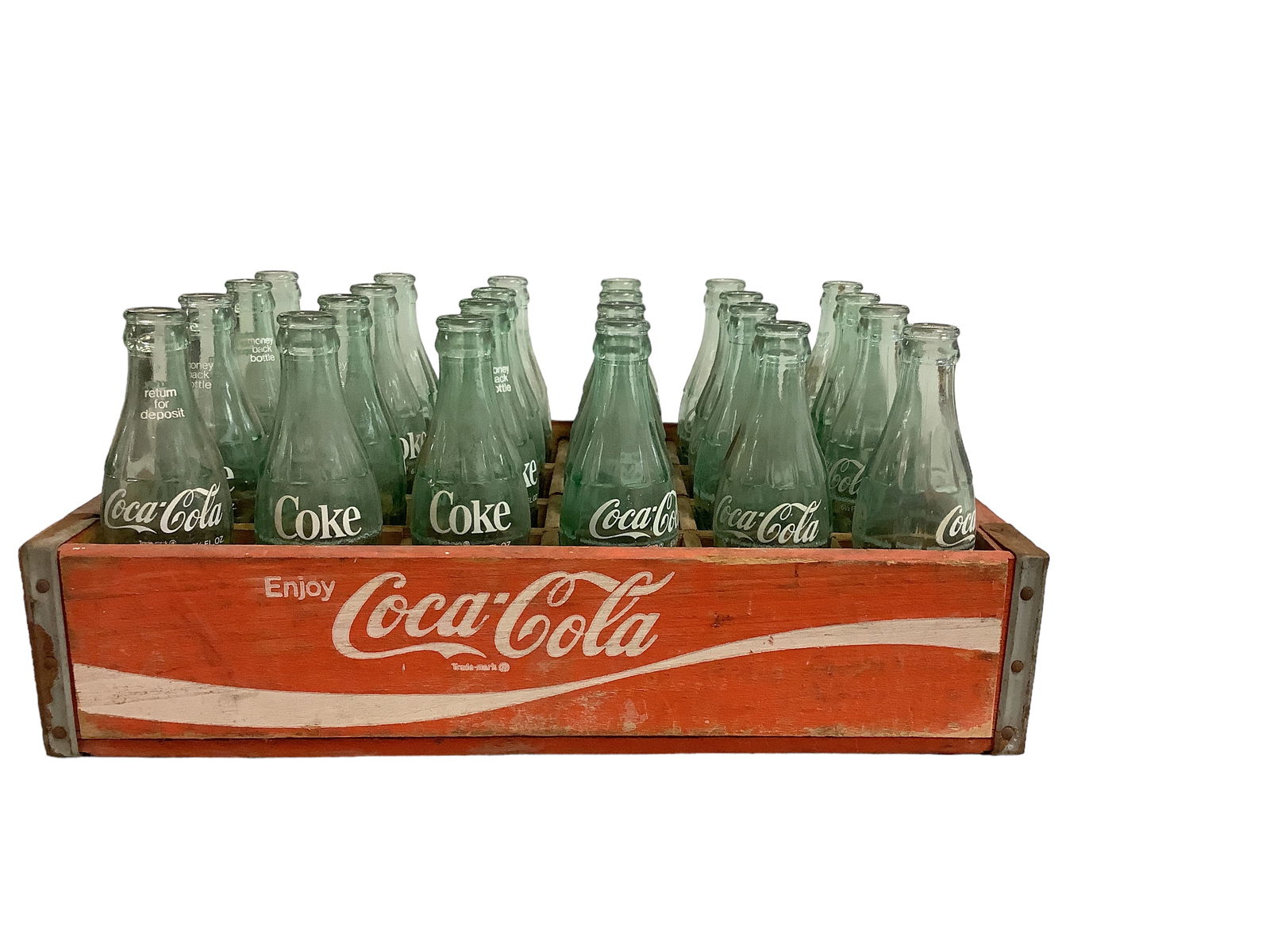 Vintage Coca Cola Bottles: Vintage Coca Cola BottlesLot of (24) 6.5 ounce bottles in wooden Coca Cola crate.