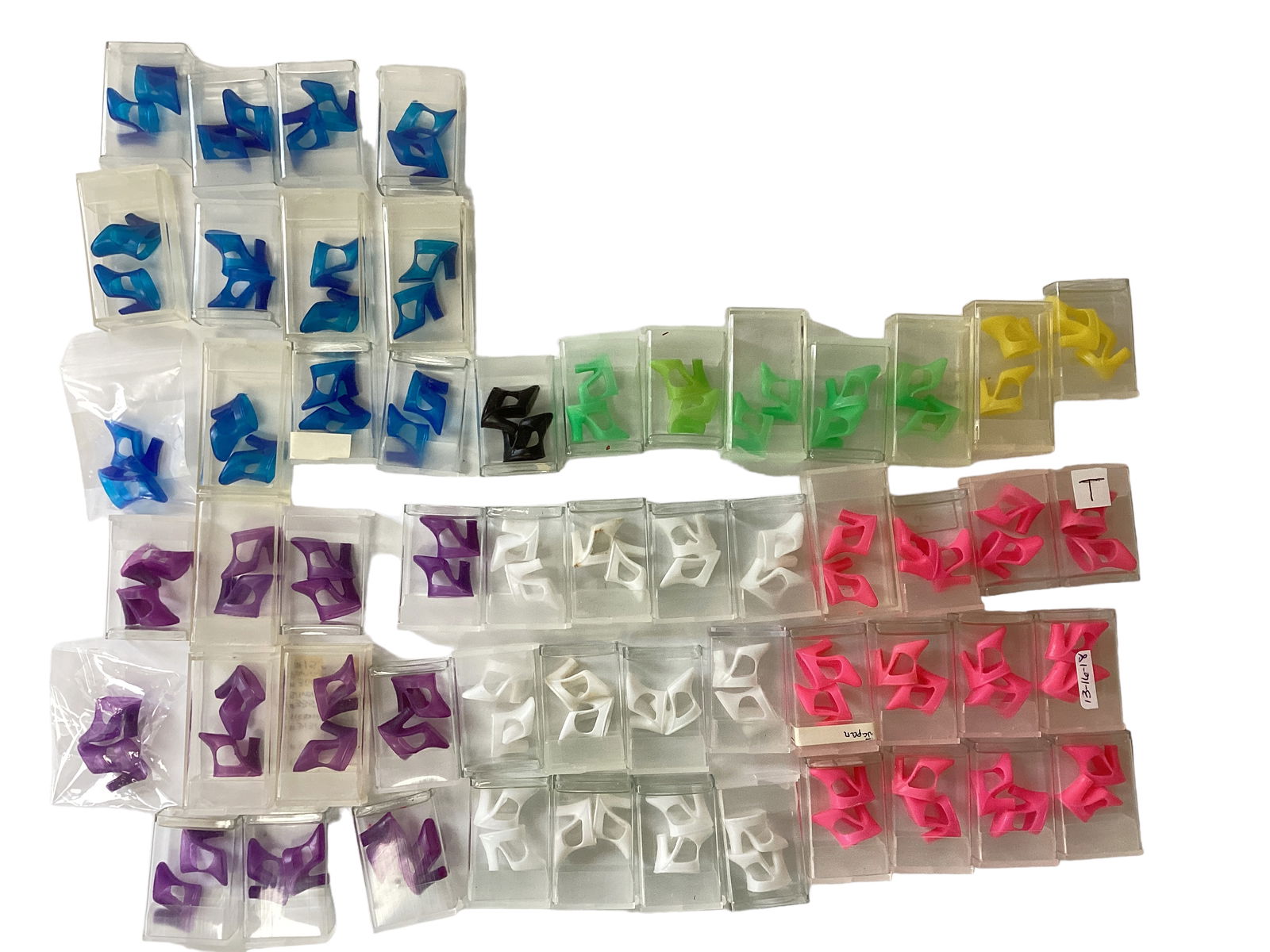 55 Pairs Barbie T-Strap Shoes: 55 Pairs Barbie T-Strap ShoesFrom Japan, Taiwan. 7 colors.