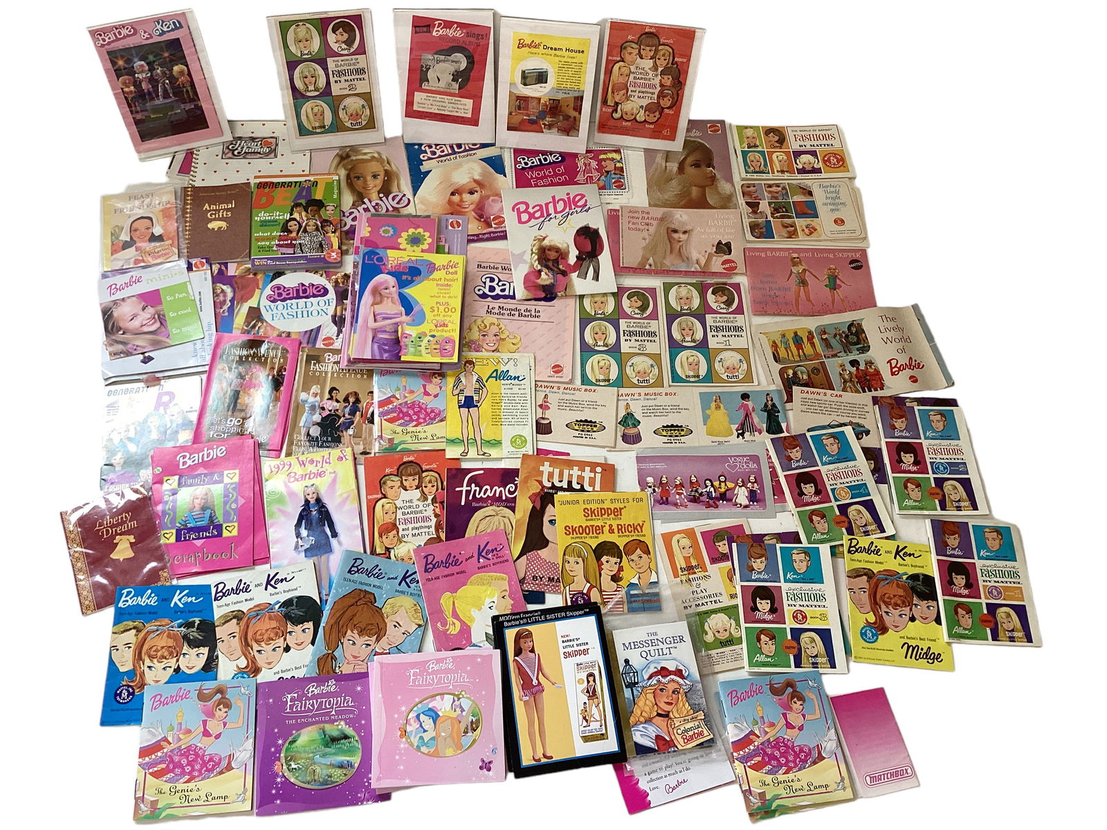 Large Lot of Barbie Booklets (1 of 5)