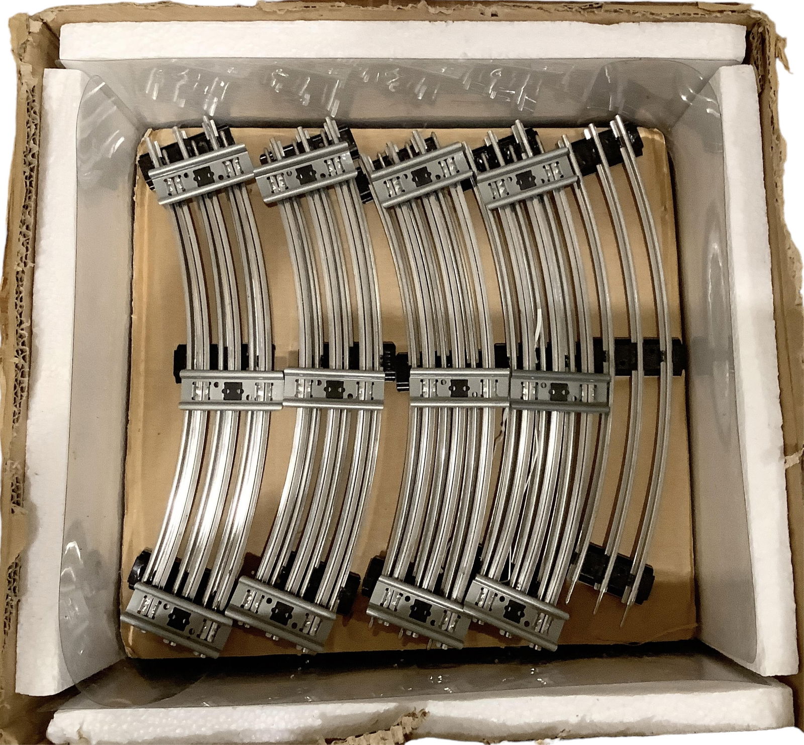 Lionel Modern Era: Lionel Modern EraO gauge curved track, approximately 60 pieces