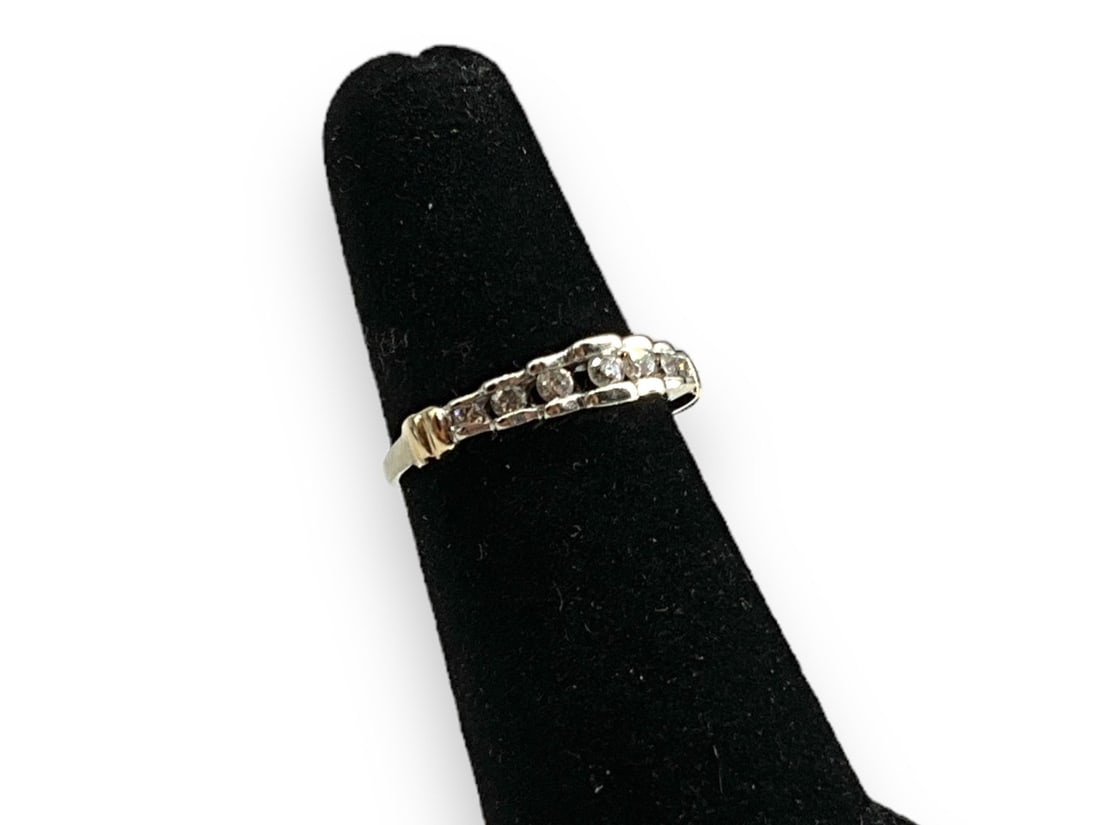 Tiny Diamond Ring (1 of 5)