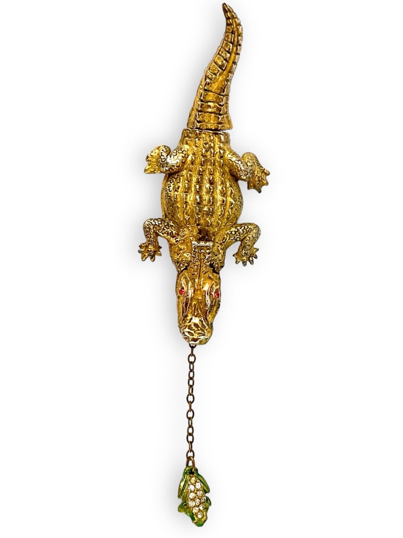 Rare Vintage Alligator Pin With En Tremblant Element (1 of 6)