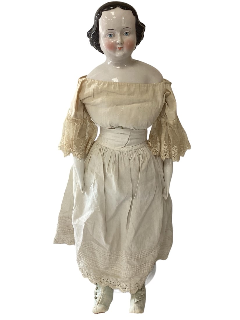 Large Modified Flattop China Shoulder Head Lady. (1 of 5)