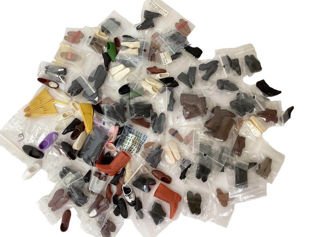 Large Lot of Ken Vintage and Mod Shoes (1 of 3)