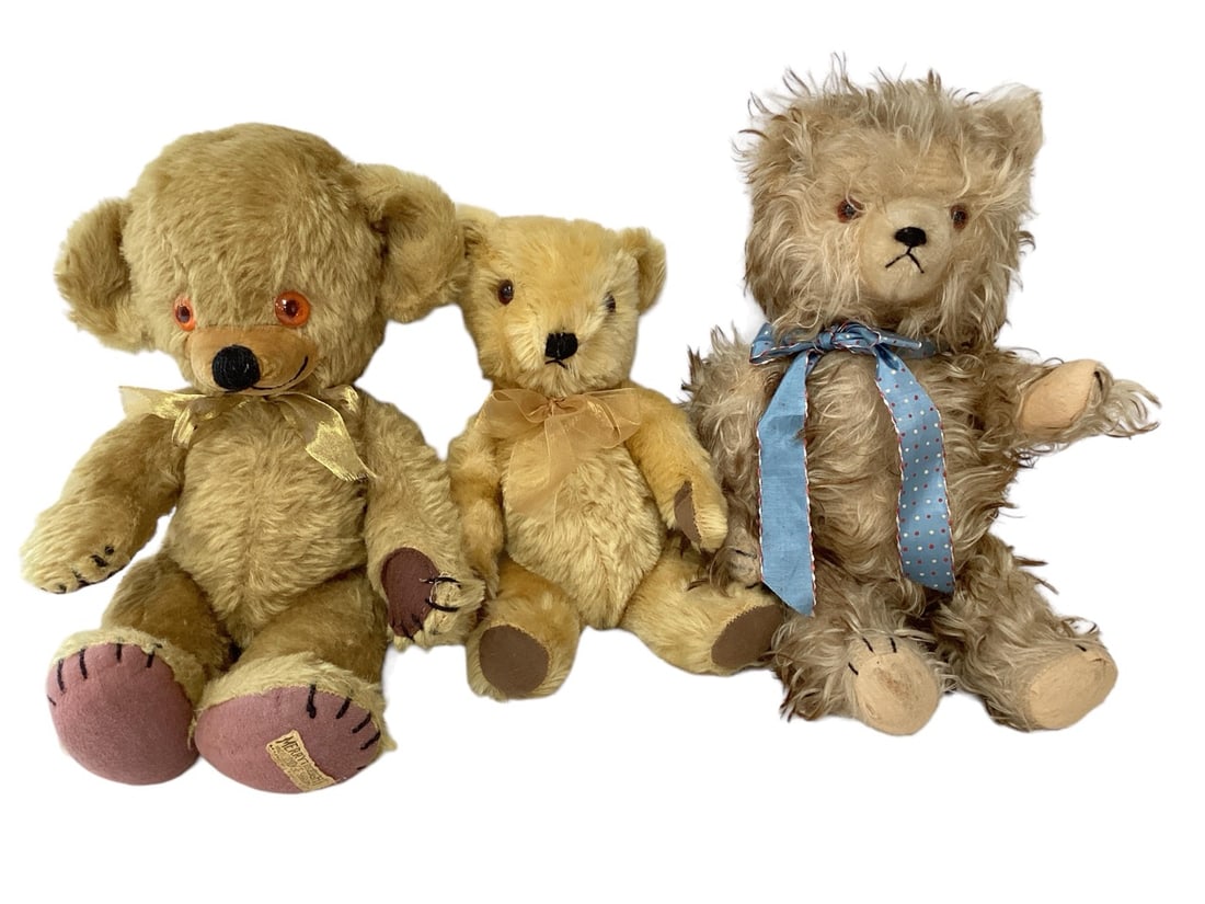 3 Vintage Bears (1 of 8)