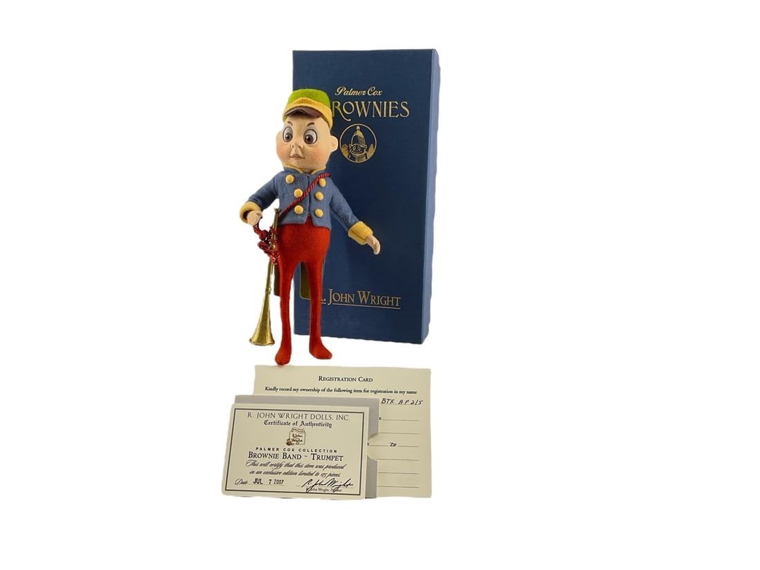 R. John Wright "Brownie Band ~ Trumpet" AP#2/5.: R. John Wright "Brownie Band ~ Trumpet" AP#2/5.This Palmer Cox Brownie Collection was produced in a limited edition of 250 pcs of which this is No AP#2/5. Dated JUL 7 2007. The doll is 8.5" tall and c