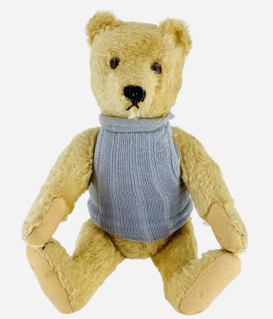 Vintage Steiff Bear. (1 of 3)