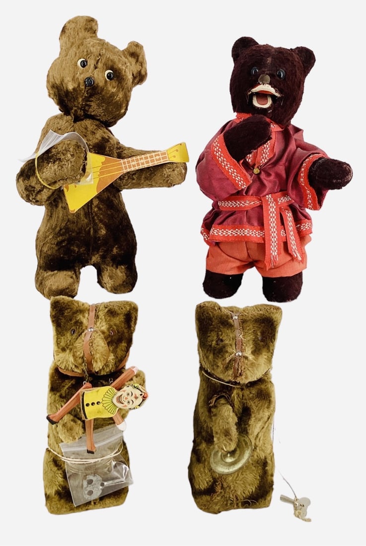 4 Vintage Mechanical Bears (1 of 3)