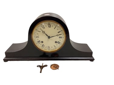 Vintage New Haven Mantel Clock 9 x 4 1/2 x 18 in. (22.9 x 11.4 x 45.7 cm.)