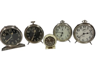 (4) Big BenTable Clocks and (1) Baby Ben