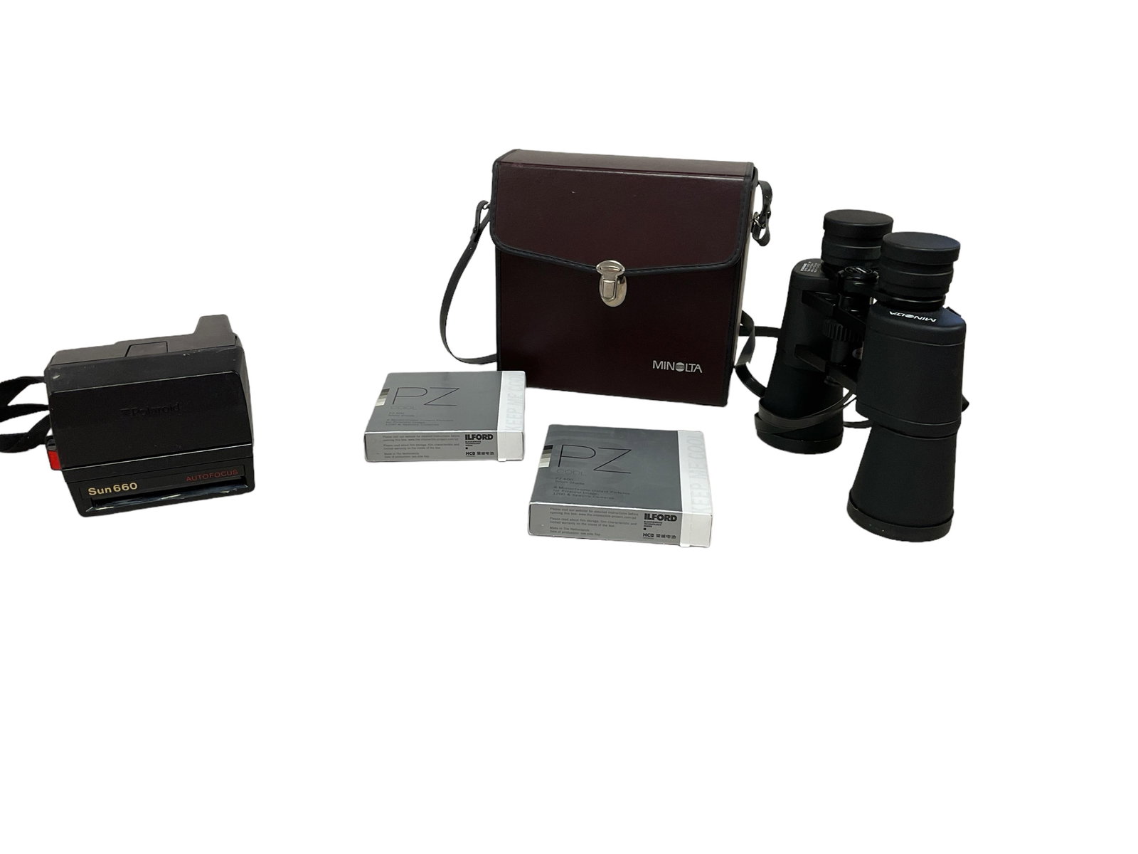 Minolta Binoculars, Sun 660 Polaroid Camera with 2 Box w/ PZ 600 (1 of 1)