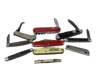 Pocket Knives Size from 2.5" to 3.5"