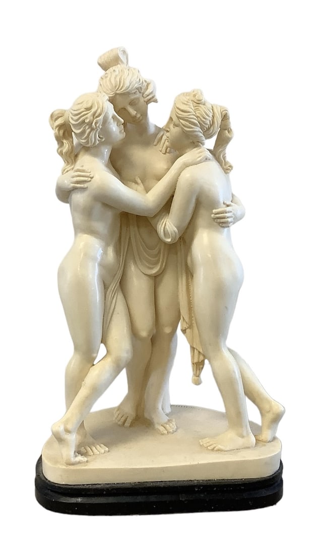 The Three Graces statue (1 of 3)