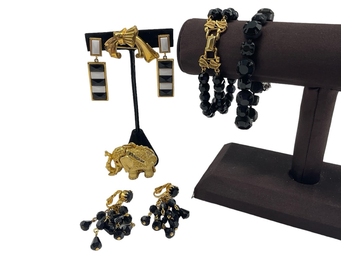 Fashion Jewelry Including "Regency" Bracelet: Fashion Jewelry Including "Regency" Bracelet Lot has various fashion jewelry items including a vintage black faceted bead bracelet which is signed on the reverse "Regency" and is 7" long with a safety