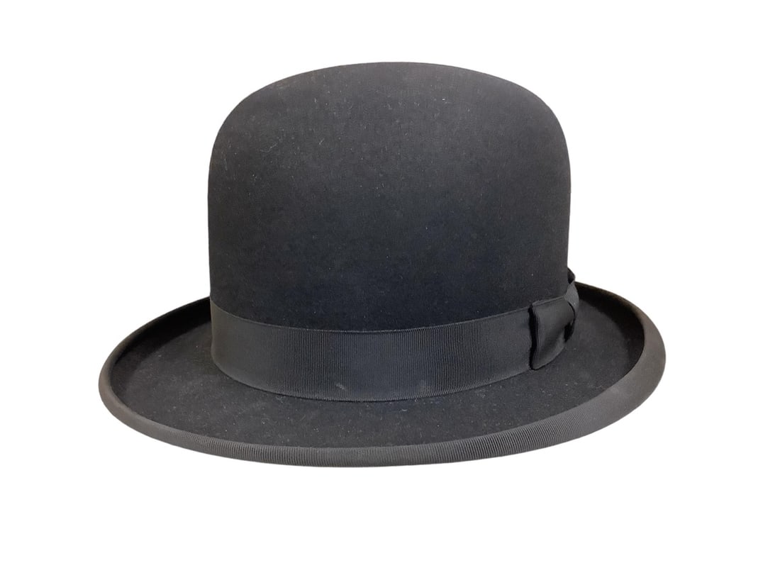 Royal De Luxe "Stetson" Hat by John R Stetson Company 8" x 6.75" hat opening 12" x 10.5" rim and: Royal De Luxe "Stetson" Hat by John R Stetson CompanyBowler/Derby hard felt hat with rounded crown.8" x 6.75" hat opening 12" x 10.5" rim and 4.5" tall