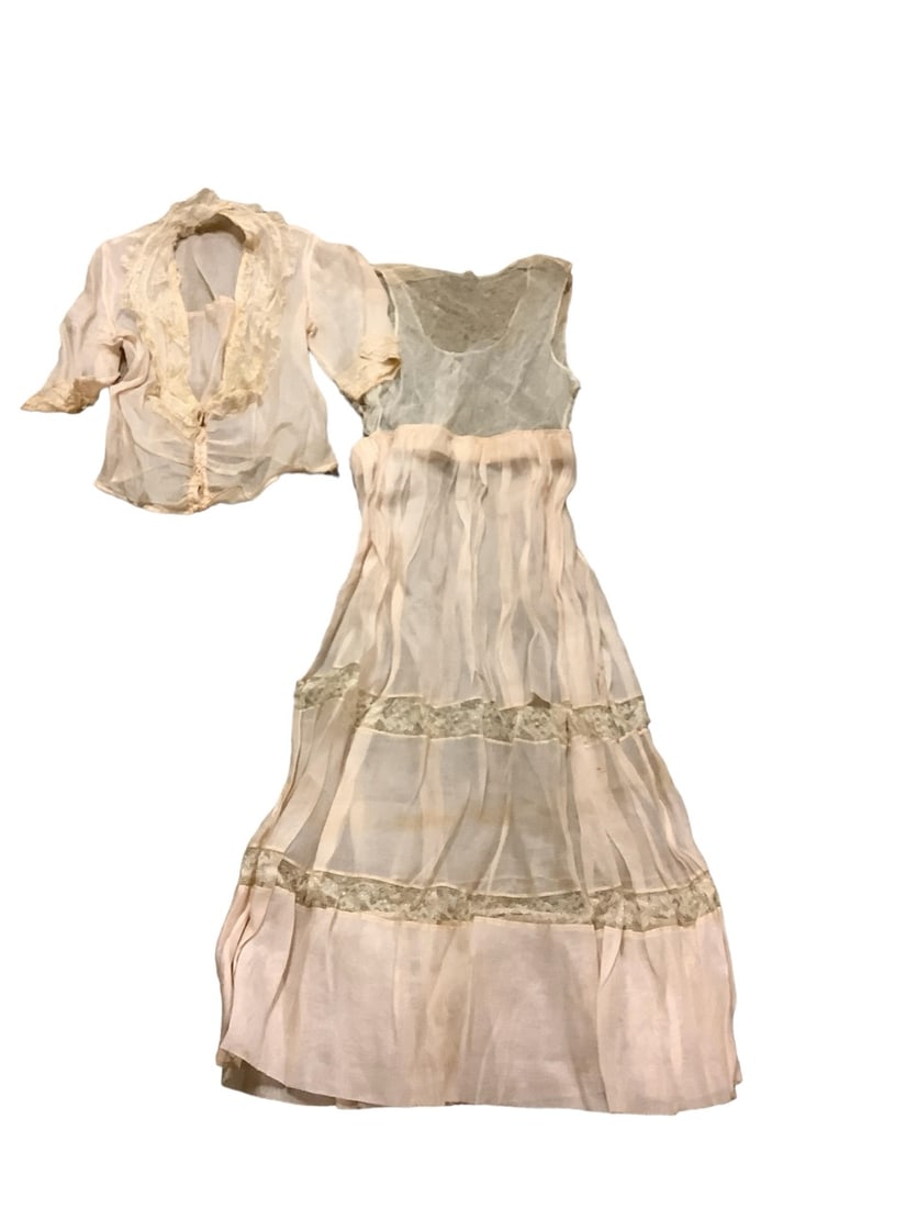 Vintage Blush Pink (2) Piece Negligee: Vintage Blush Pink (2) Piece Negligee Long nightgown with mesh bodice and over night jacket . Lace collar on jacket and lace insets on skirt. 31" waist.