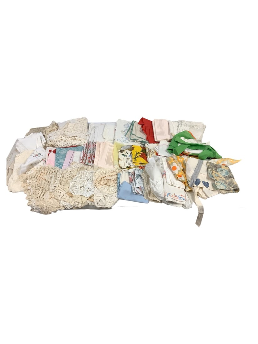 Linens and Doilies: Linens and Doilies
