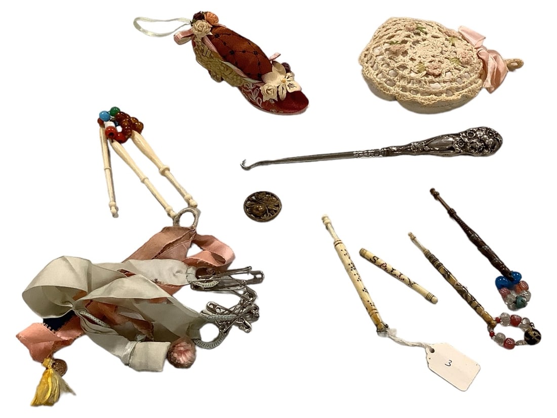 Lot of Sewing Supplies: Lot of Sewing Supplies