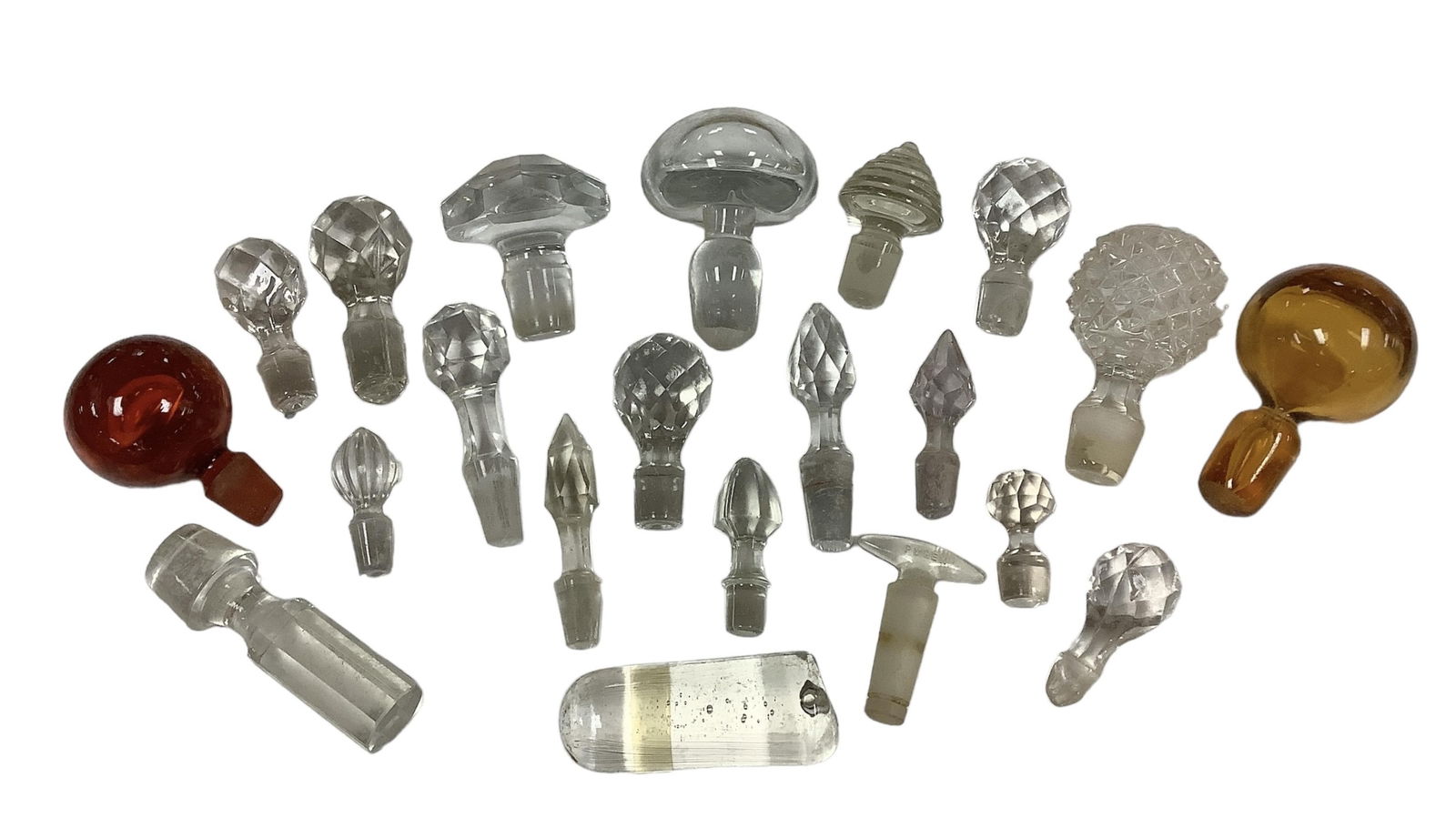 Glass Stoppers: Glass Stoppers21 pieces total. Stoppers range from 2"-4"