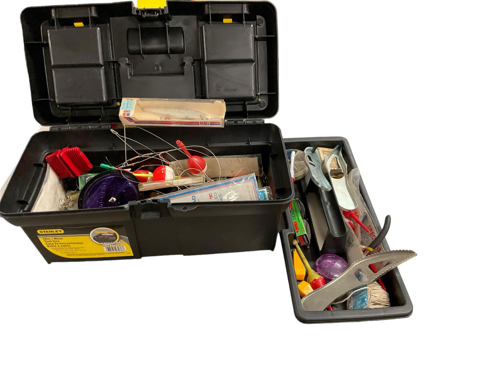 Loaded Tackle Box (1 of 2)