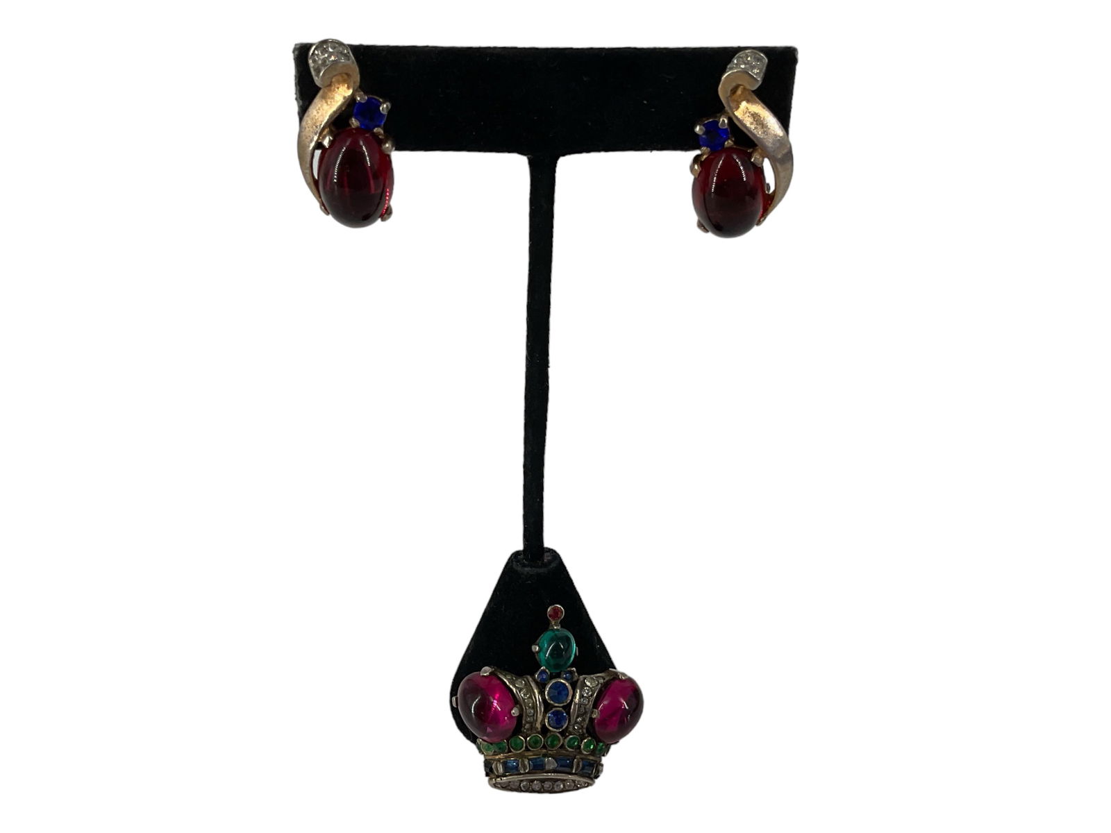 Cute Vintage Crown Pin and Matching Earrings Hallmarked "Trifari Sterling" (1 of 6)