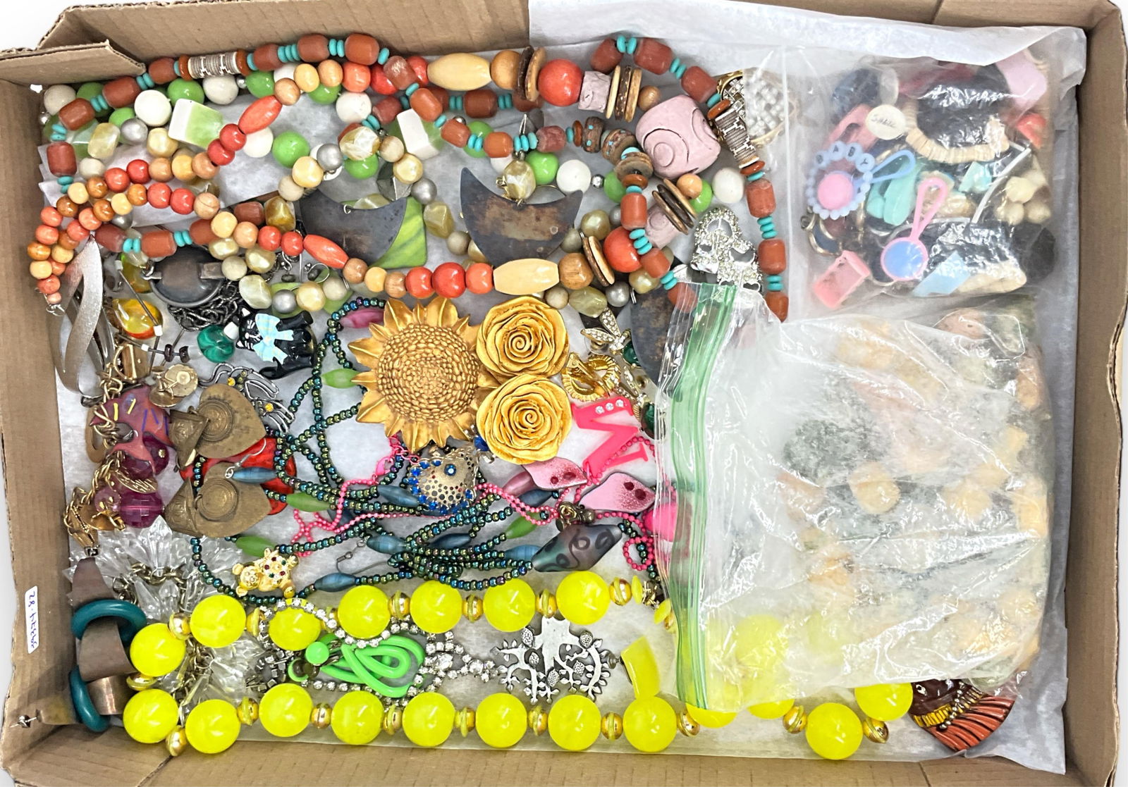 Large Lot of Fashion Jewelry (1 of 9)