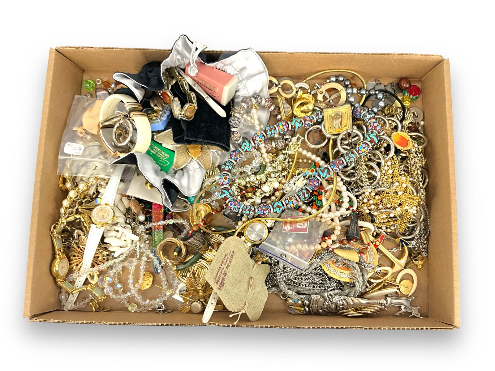 Vintage - Modern Jewelry (1 of 6)