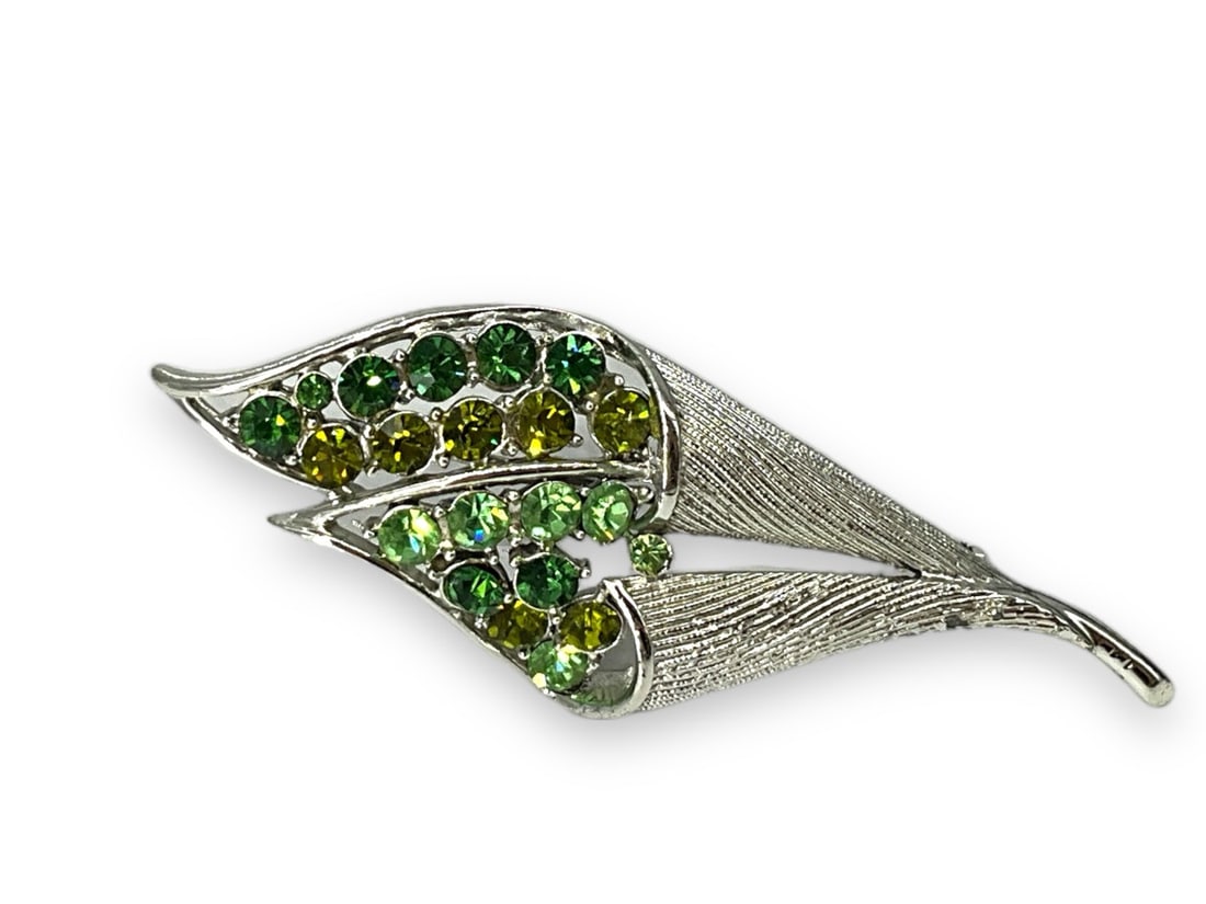 Coro Brooch (1 of 5)