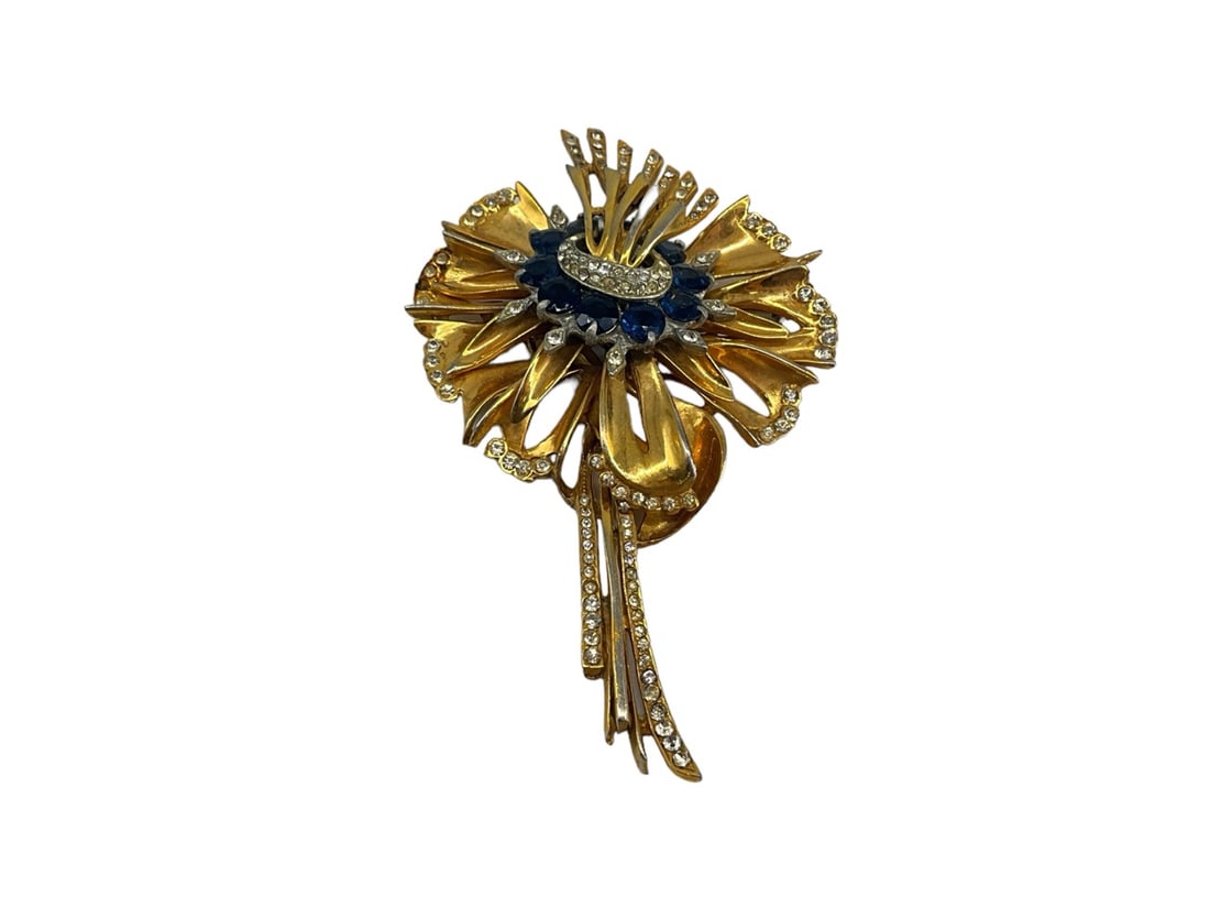 Impressive Large Brooch (1 of 5)