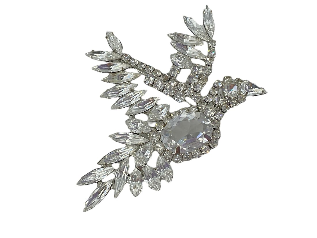 Pretty Bird Brooch (1 of 5)